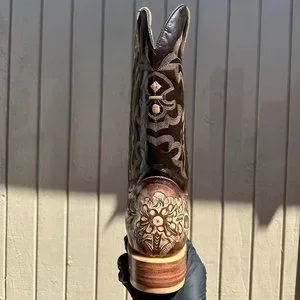Carreta | Shoes | 4 Chiseled Brown Details Crix Style  display picture 1